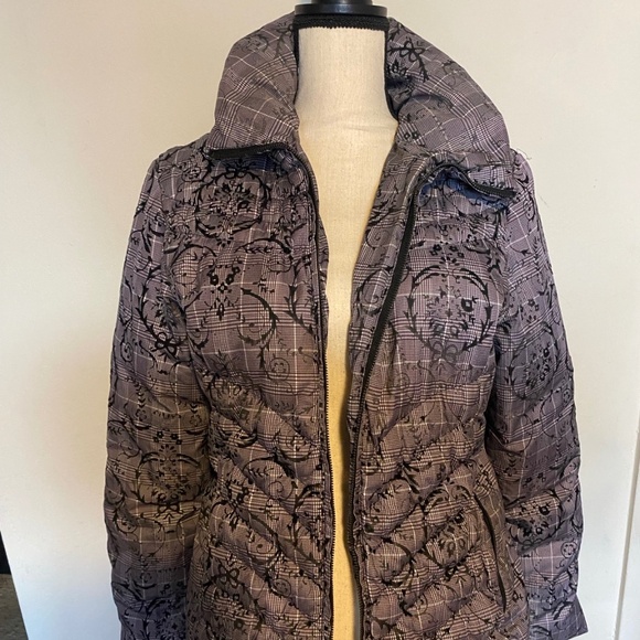 Bebe Patterned Puffer Jacket Size M - Picture 1 of 2